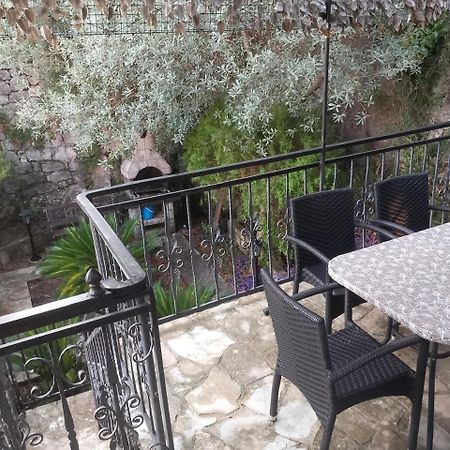 Holiday Home Stone House Perast Kültér fotó