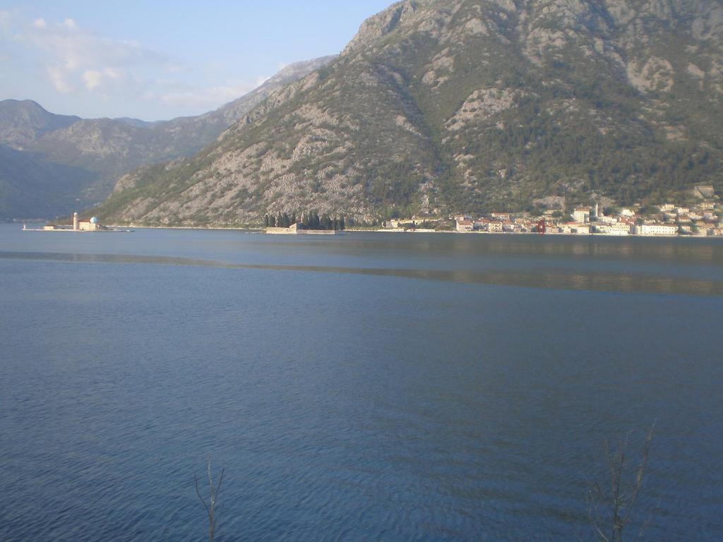 Holiday Home Stone House Perast Kültér fotó