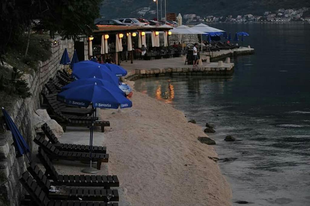 Holiday Home Stone House Perast Kültér fotó